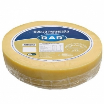 Queijo Parmesão Gourmet Meia Forma RAR 2,5kg